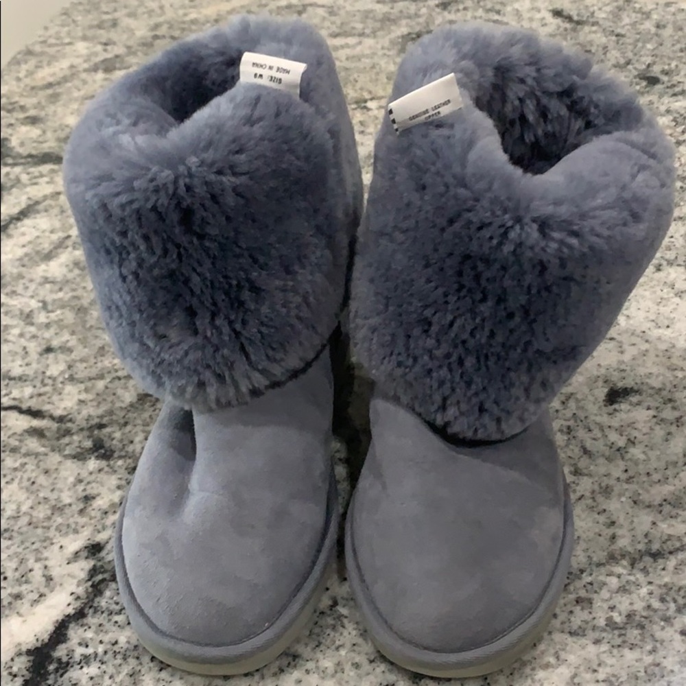 UGG® Classic Tall II Water-Repellent Boots size 9